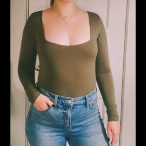 OLLIE & CHLOE Olive Long Sleeve Bodysuit